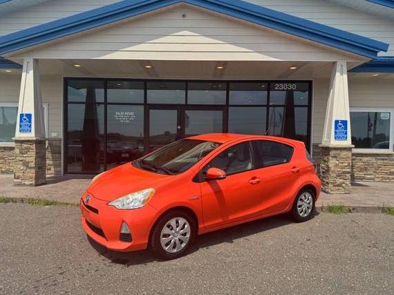 TOYOTA PRIUS C 2012 JTDKDTB32C1006290 image